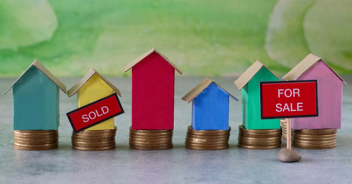 How to Sell a House Fast in a Slow Market: Myths vs. Reality featured image